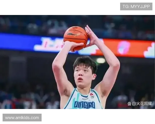 杨瀚森爆砍18分半场连送暴扣 杨瀚森爆砍18分半场连送暴扣